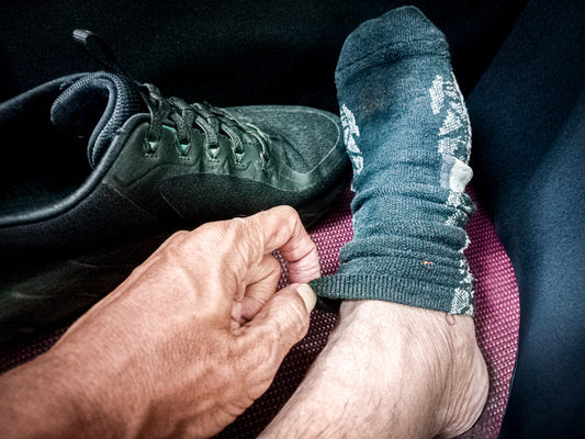 冬天因為不透氣材質與溫差刺激，導致腳部出汗影響穿鞋舒適度